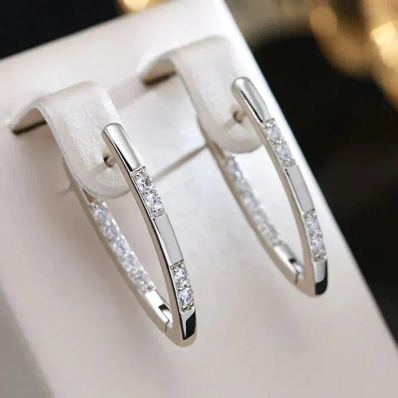 Pendientes elegantes con circonitas